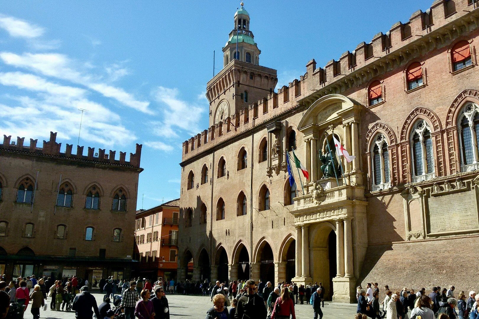 Piazza Maggiore Bologna Sehenswürdigkeiten