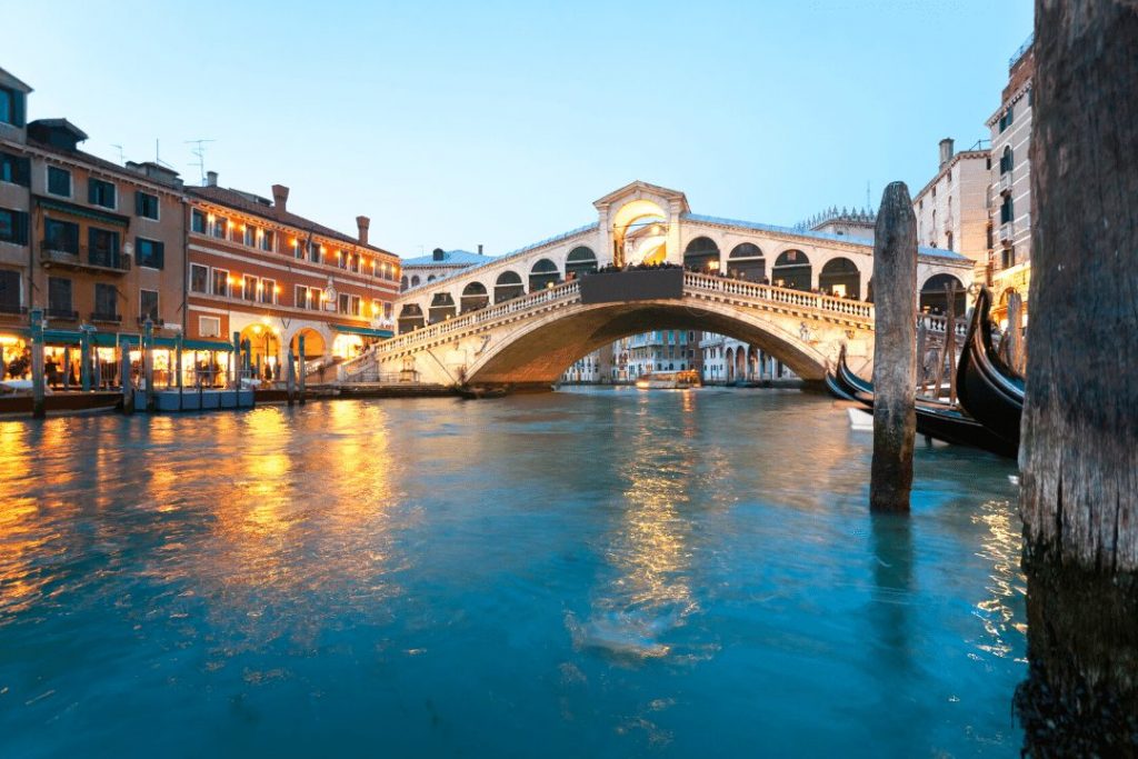 Rialtobrücke Canal Grande Venedig