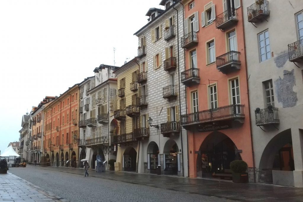 Cuneo Altstadt Arkaden